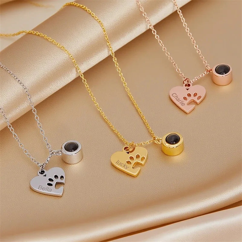 Personalisierte gravierte Name Bild Halskette Benutzerdefinierte Foto Projektion Halsketten Hund Katze Pfote Halskette Memorial Geschenke für Haustierliebhaber