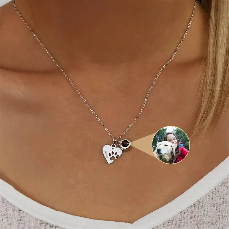 Personalisierte gravierte Name Bild Halskette Benutzerdefinierte Foto Projektion Halsketten Hund Katze Pfote Halskette Memorial Geschenke für Haustierliebhaber